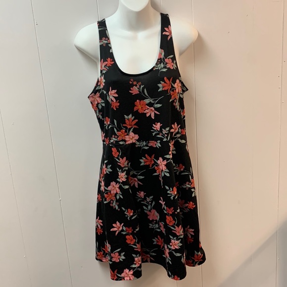 Divided - dress - ac - Picture 1 of 7